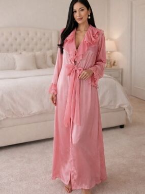 NWOT Shirley of Hollywood💝Barbie Pink Ruffle Satiny Robe with Self Tie Sz L